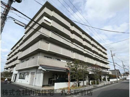 ローレルコート橿原 6階建