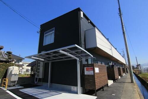 愛媛県松山市北土居２丁目 賃貸アパート