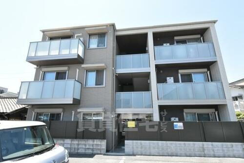 大阪府堺市西区鳳東町４丁 3階建