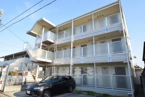 大阪府堺市東区日置荘西町１丁 3階建
