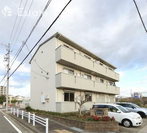 愛知県名古屋市名東区高針荒田 3階建 築14年7ヶ月