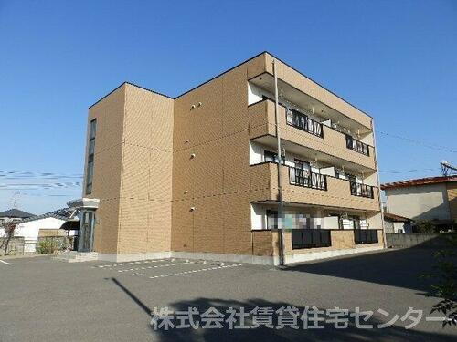 サニーコート 3階建