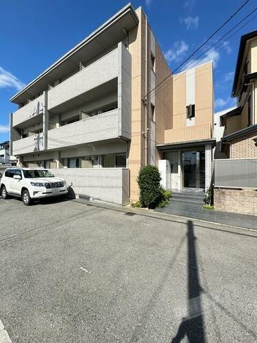 シェリールソル 3階建