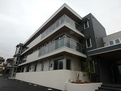 Ｄ－ｒｏｏｍ五反田 3階建