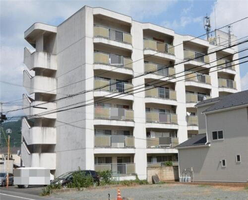 シェンベルク 6階建