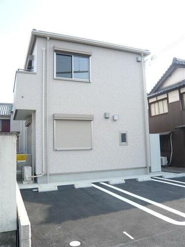 エルメゾン 2階建