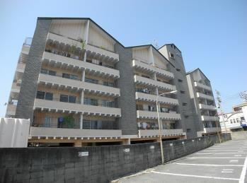 愛媛県松山市天山３丁目 賃貸マンション