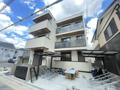トリシア上甲子園 3階建