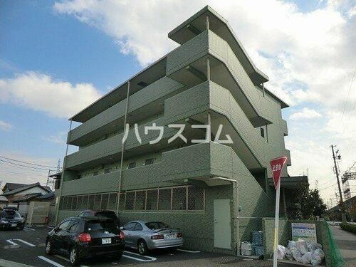 グリーンエイト 4階建