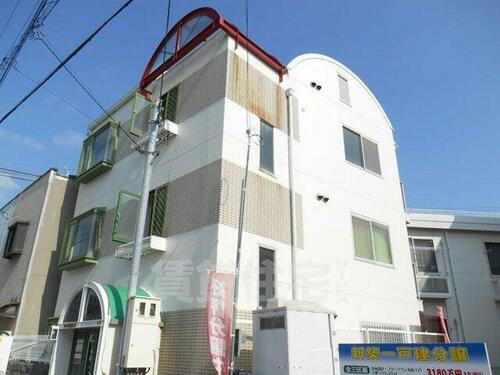 大阪府豊中市大黒町３丁目 3階建