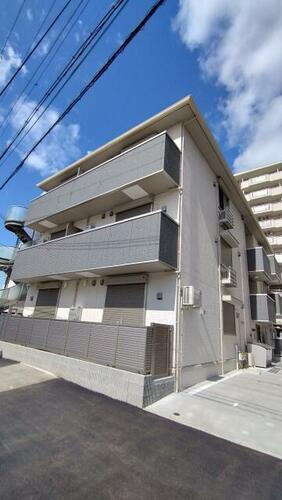 Ｈａｂｉｔａｔｉｏｎ神戸 3階建