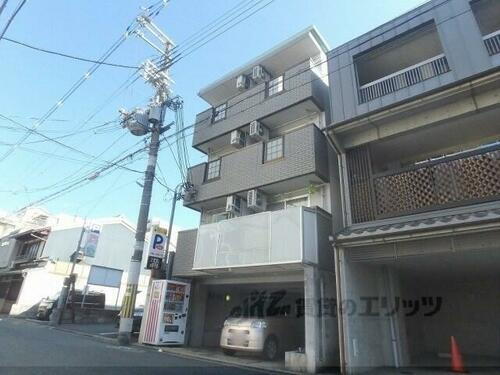 コーポグランブルー 4階建