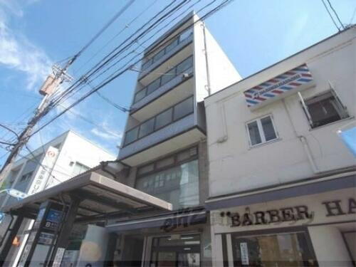 京都府京都市上京区千本通元誓願寺上る南辻町 5階建