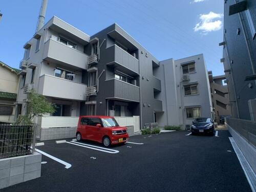兵庫県尼崎市東園田町６丁目 3階建 築2年4ヶ月