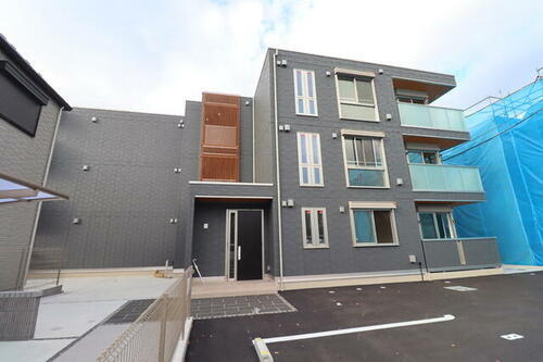 神奈川県川崎市高津区久末 賃貸アパート