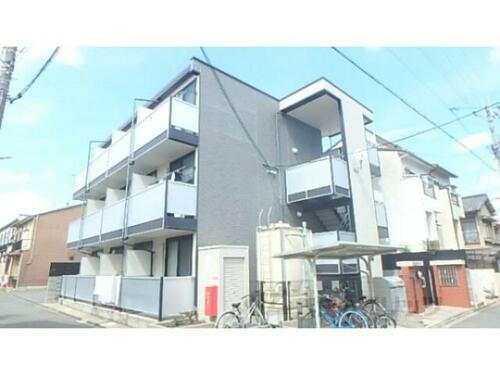 レオパレス洛 3階建