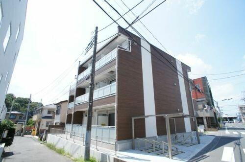 埼玉県さいたま市岩槻区加倉１丁目 3階建 築8年