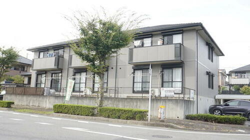 ラ　フィーネ 2階建