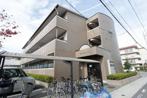 アメニティ八田 3階建
