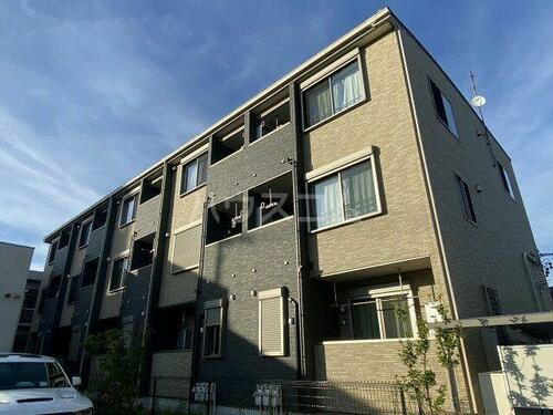 愛知県名古屋市港区錦町 築4年10ヶ月 3階建