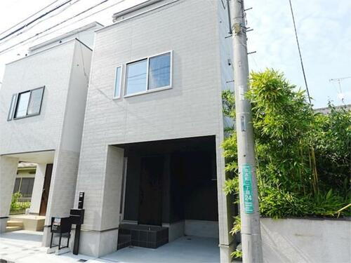 東京都府中市住吉町２丁目 3階建