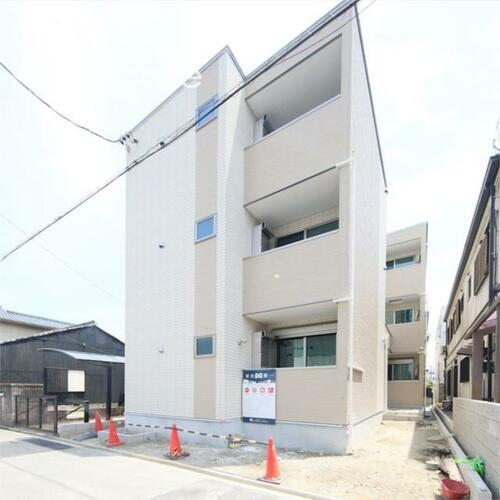 ＲＥＧＡＬＥＳＴ三番町 3階建