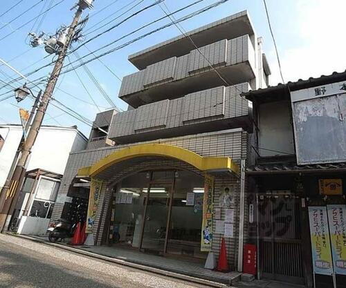 京都府京都市上京区一条通御前通西入３丁目西町 4階建