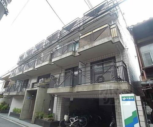 京都府京都市中京区黒門通蛸薬師下る下黒門町 4階建