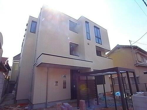 Ｃａｓａ　Ａｐｕ　Ｋａｐｉ 3階建