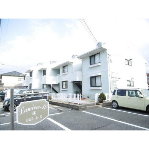 ルミエール１０ 2階建