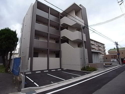 兵庫県尼崎市東難波町２丁目 4階建