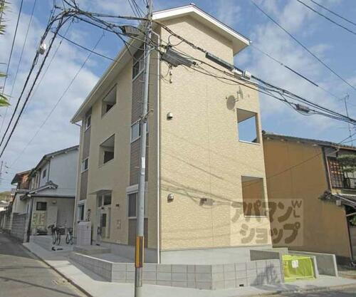 京都府京都市伏見区深草坊町 3階建 築4年4ヶ月