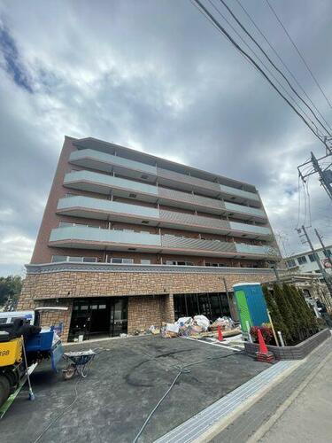 神奈川県川崎市宮前区馬絹４丁目 6階建 