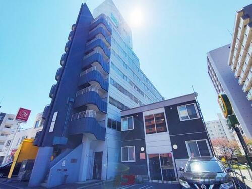 ベルヴィコート豊平ＩＶ 8階建