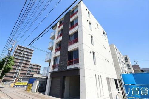 愛知県名古屋市中村区鳥居通２丁目 5階建 築10年4ヶ月