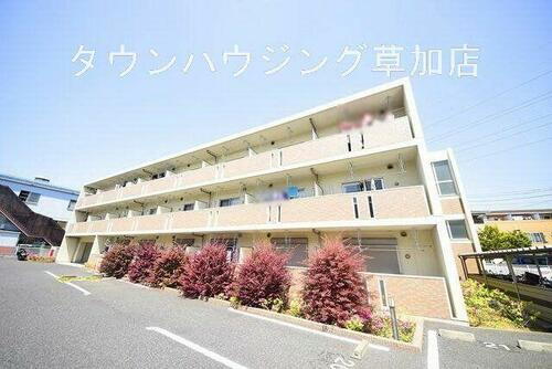 埼玉県草加市手代３丁目 3階建 築16年10ヶ月