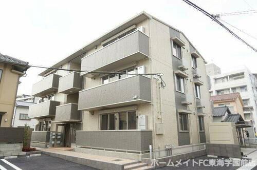 熊本県熊本市中央区本荘５丁目 3階建 築3年5ヶ月