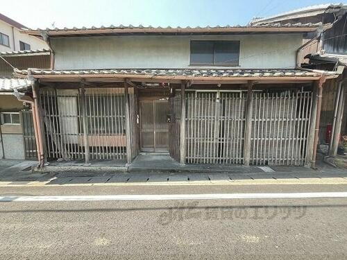京都府京都市山科区八軒屋敷町 2階建