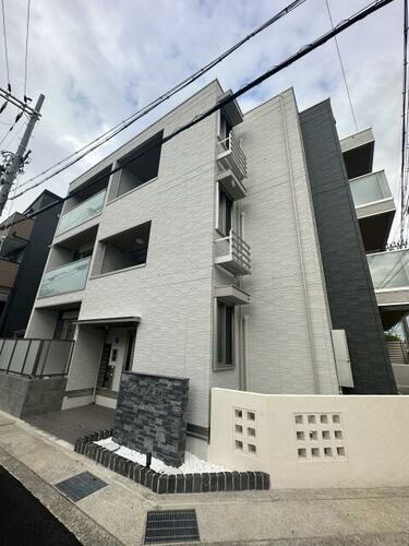 兵庫県尼崎市南武庫之荘３丁目 3階建 築2年