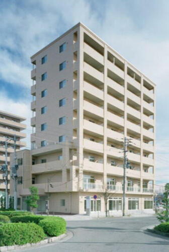 レ・モンデ新潟 9階建
