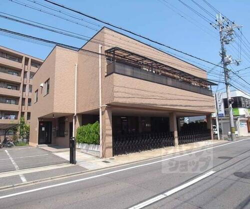京都府京都市右京区梅津段町 2階建