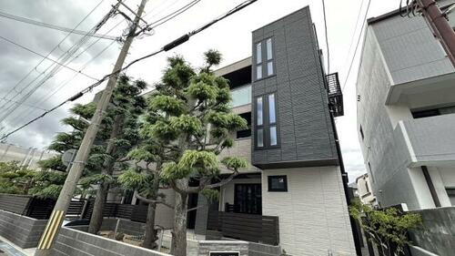 兵庫県西宮市甲子園口２丁目 3階建