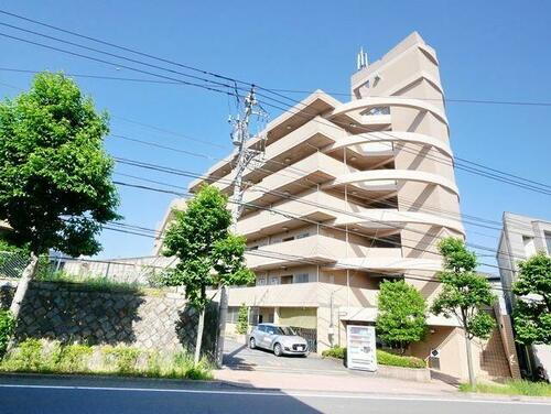 神奈川県川崎市高津区新作１丁目 6階建