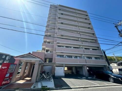 山口県岩国市麻里布町４丁目 賃貸マンション