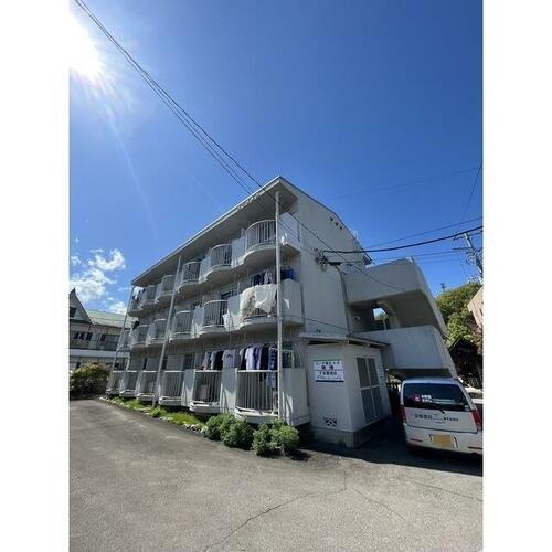 コーポ渡辺　Ａ 3階建