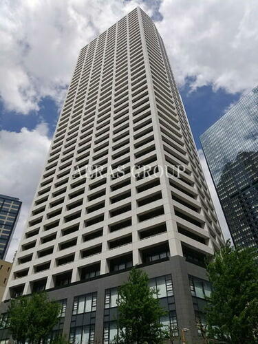 コンシェリア西新宿タワーズウエスト 地上44階地下4階建