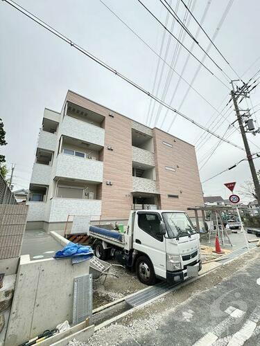 フジパレス枚方牧野Ⅰ番館 3階建