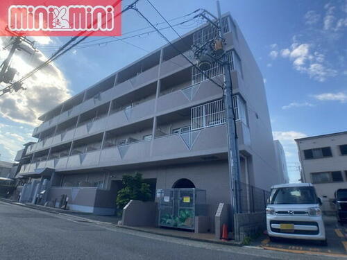 兵庫県尼崎市富松町１丁目 4階建