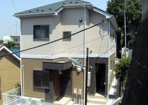 神奈川県横浜市南区大岡１丁目 2階建