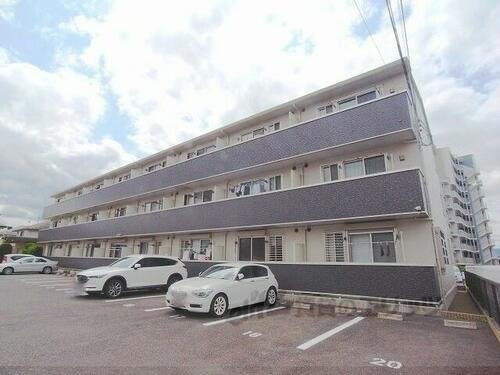 滋賀県草津市南草津３丁目 築18年1ヶ月 3階建